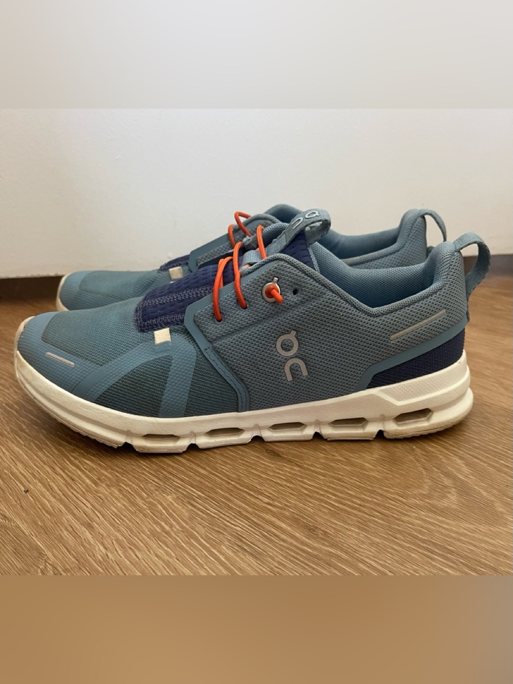 On Running CloudSky Sneakers